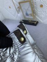 Louis Vuitton Onthego GM Silver 33Cm M21053 - Image 4