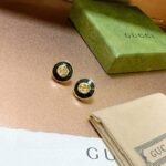 Gucci Interlocking 18K Stud Earrings Gold And Black 786554 J85F0 8030 - Image 4