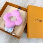 Louis Vuitton Vivienne Fashionista Bag Charm Lady - Image 16