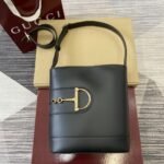 Summer Set: Gucci 73 Small Bucket Bag Black And Thong Sandal With Horsebit Black - Image 2