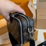 Louis Vuitton Alpha Wearable Wallet Brown 18Cm M81260 - Image 5