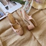 Gucci Women’s Horsebit Pump Beige Leather - Image 4