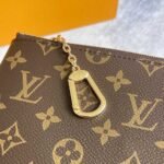 Louis Vuitton Key Pouch M Monogram Brown 24Cm M13560 - Image 3