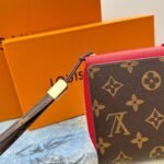 Louis Vuitton Horizontal Wallet Monogram Brown And Red 20Cm - Image 8