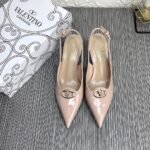 Valentino Vlogo The Bold Edition Slingback Pumps In Patent Leather 60Mm In Beige Rose - Image 2