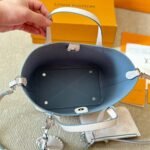 Louis Vuitton Blossom Mahina Bag With Lv Circle Motif White 23Cm - Image 9