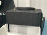 Iconic Set: Chanel Bolsa Grand Tote And Long Flap Wallet - Image 5