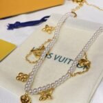 Louis Vuitton Blooming Pearls Necklace Gold M02388 - Image 4