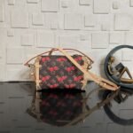 [Super Vip 1:1] Louis Vuitton X Murakami Side Trunk MM Monogram Cerise Brown 23Cm M14278 - Image 4