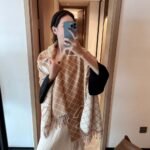 Chanel Cashmere Shearling Scarf Beige - Image 4