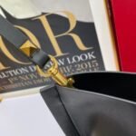 Valentino Garavani Large Vlogo Escape Shopper Tote Black 41Cm - Image 5