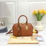 Louis Vuitton Voltaire Brown 26Cm - Image 2