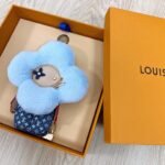 Louis Vuitton Vivienne Fashionista Bag Charm Lady - Image 13