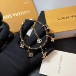 Louis Vuitton Lv Blooming Bracelet M8433Z - Image 3