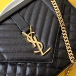 Saint Laurent Envelope Medium In Quilted Grain De Poudre Embossed Leather Black Gold 24Cm 600185Bow911000 - Image 8