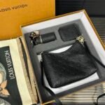 Gift Set: Louis Vuitton Carryall Bag In Monogram Canvas With Zippy Coin Purse And Scarf Monogram Black - Image 6