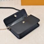 Louis Vuitton Wallet On Chain Lv Bloom Black 20Cm M14564 - Image 4
