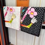 Louis Vuitton X Murakami Monogram Superflat Shawl M96080 - Image 5