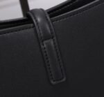 Saint Laurent Le 5 À 7 Hobo Bag In Smooth Leather Black Gold 23Cm 6572282R20W1000 - Image 9