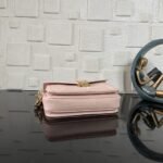 [Super Vip 1:1] Louis Vuitton Pochette Métis East West Pink 21Cm M14208 - Image 5