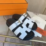 Hermes Chypre Sandal H Logo Silver Hardware White - Image 5