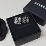 Chanel Stud Earrings Glass Pearls Silver Abf730 B20573 U0937 - Image 4