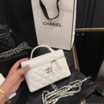 Chanel Classic Vanity With Chain In Grained Shiny White 19Cm Ap4414 B18713 Naauh - Image 3