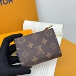 Louis Vuitton X Murakami Lisa Wallet Monogram 11Cm M13420 - Image 4