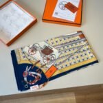 Hermes Les Voitures Nouvelles Scarf Marine 90Cm H984108S 08 - Image 3