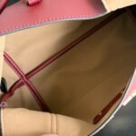 Iconic Set: Gucci Softbit Medium Top Handle Bag And Women’s Slide Sandal With Horsebit - Image 5
