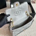Chanel Flap Bag Teddy Shearling And Gold Tone Metal Grey 25Cm - Image 5