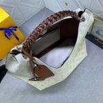 Louis Vuitton Carmel Hobo Mahina Leather White And Brown 40Cm - Image 10