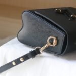 Louis Vuitton Twist MM Bag 23Cm Black M58688 - Image 4