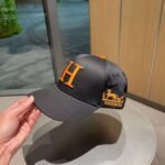 Hermes New Carriage Baseball Cap Black - Image 4