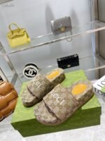 Gucci Women’S Gg Canvas Slide Sandal Beige Ebony - Image 7