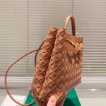 Bottega Veneta Small Andiamo Bag In Cognac 25Cm - Image 4