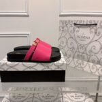 Valentino Rockstud Pink Slide Sandals - Image 8