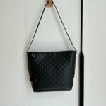 Gucci Gg Emblem Small Shoulder Bag In Black Gg Leather 26Cm 848881 Aafdv 1000 - Image 7