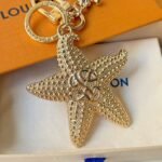 Louis Vuitton Lv Starfish Key Holder And Bag Charm Gold M02622 - Image 3