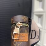 Gift Set: Louis Vuitton Pochette Métis East West Brown With Mini Keychain And Labubu Accessories - Image 8