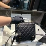 Chanel Grained Shiny And Gold Tone Metal Backpack Black 22Cm As5715 B21400 94305 - Image 4