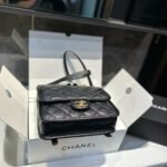 Chanel Grained Shiny And Gold Tone Metal Backpack Black 22Cm As5715 B21400 94305 - Image 5