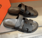 Hermès Chypre Sandal Black Leather - Image 3