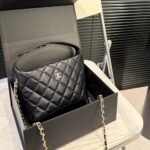 Chanel 25C Hobo Bag Caviar Black 17Cm - Image 2