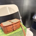 Gucci Gg Emblem Mini Shoulder Bag Beige And Dark Brown 20Cm ‎815211 Fad6L 9758 - Image 3