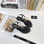 Chanel Shiny Pearl Crystal Cc Heart Thong Sandals Black G39674 X01000 94305 - Image 9