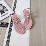 Chanel Pink Quilted Leather With White Camellia Cc Logo Bow Thong Sandals - Image 8