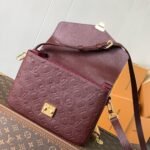 [Super Vip 1:1] Louis Vuitton Pochette Metis MM Grenat 25Cm M25939 - Image 8