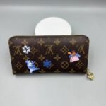 Louis Vuitton Zippy Wallet Monogram Snowy Pearl 19Cm M26256 - Image 3