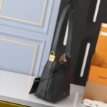 Louis Vuitton Low Key Hobo PM Black 28Cm M25352 - Image 5